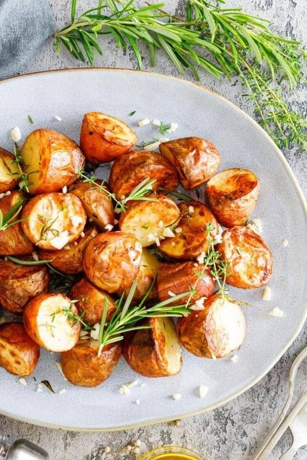 GARLIC ROSEMARY POTATOES