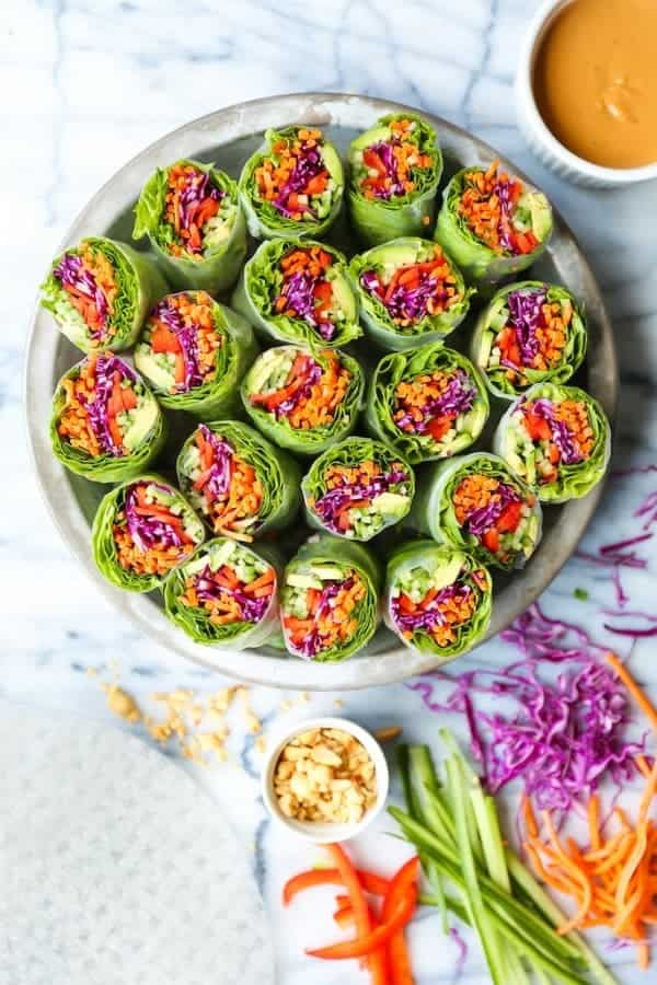 VEGETABLE SPRING ROLLS WITH PEANUT SAUCE