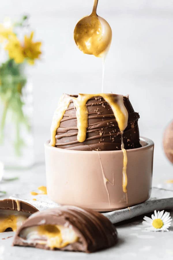 Giant Vegan Crème Egg