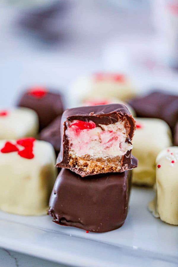 Chocolate Covered Strawberry Cheesecake Bites