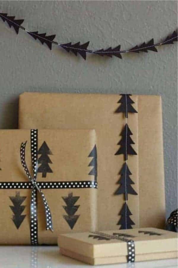 DIY Black Tree Garland