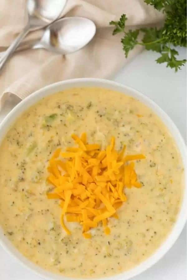 KETO BROCCOLI CHEESE SOUP