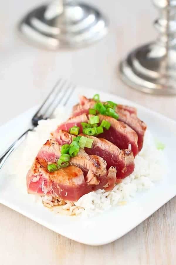 SEARED AHI TUNA WITH SOY GINGER SAUCE