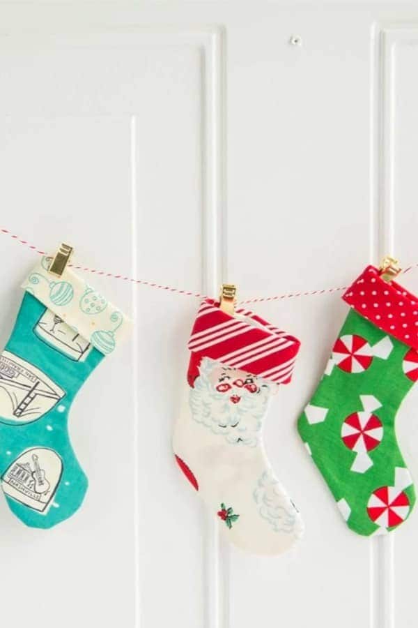 DIY Christmas Stocking Garland