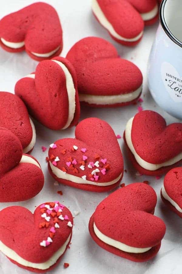 RED VELVET WHOOPIE PIES