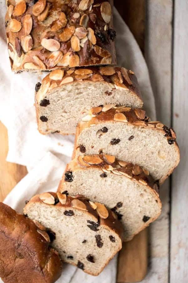 CINNAMON RAISIN CHALLAH BREAD WITH ALMONDS