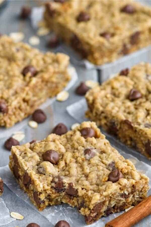 Oatmeal Chocolate Chip Bars