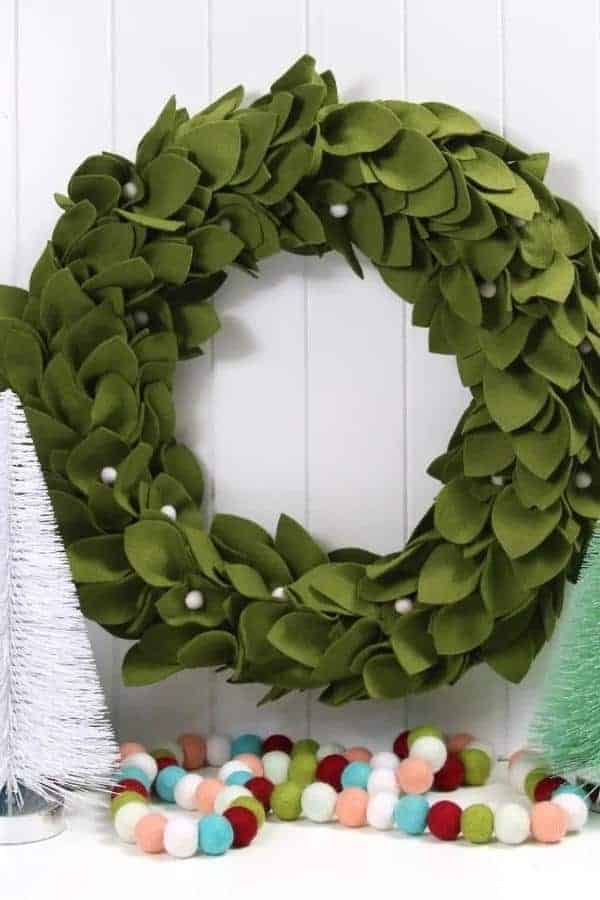 MAGNOLIA HOLIDAY WREATH