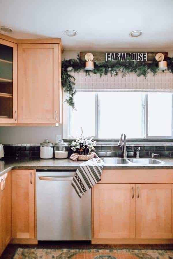 CHRISTMAS KITCHEN FAUX GARLAND