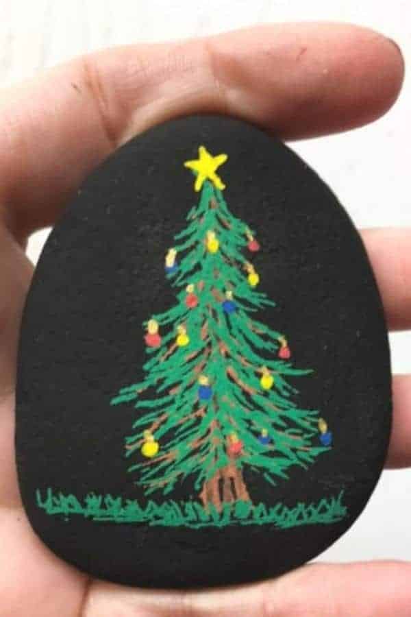 CHRISTMAS TREE HOLIDAY ROCK