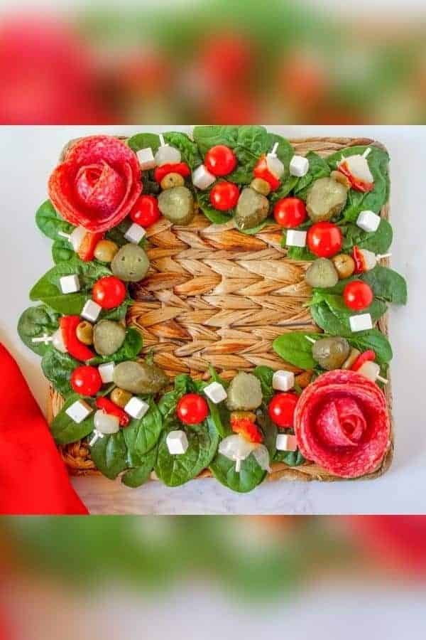 WREATH HOLIDAY CHARCUTERIE BOARD