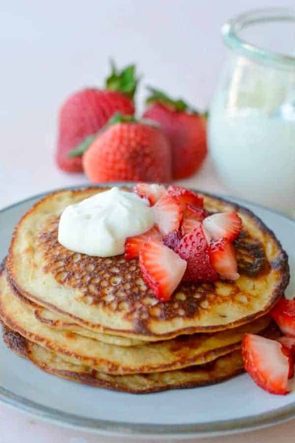 STRAWBERRY CREAM CHEESE PANCAKES