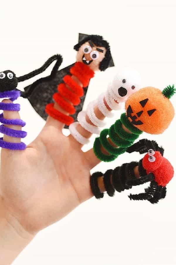 Pipe Cleaner Halloween Finger Puppets