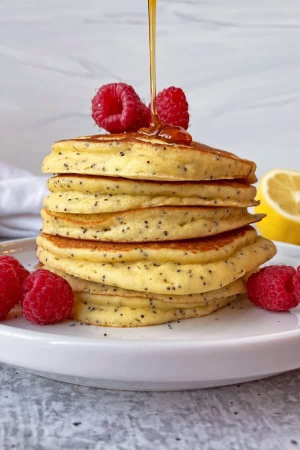 PALEO LEMON POPPY SEED PANCAKES