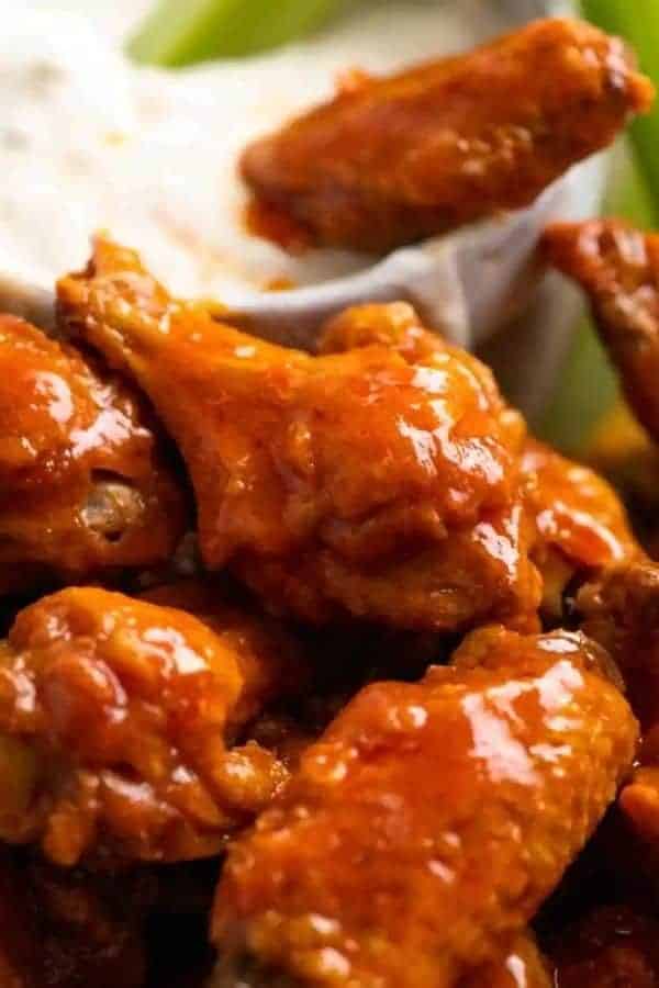 BUFFALO CHICKEN WINGS