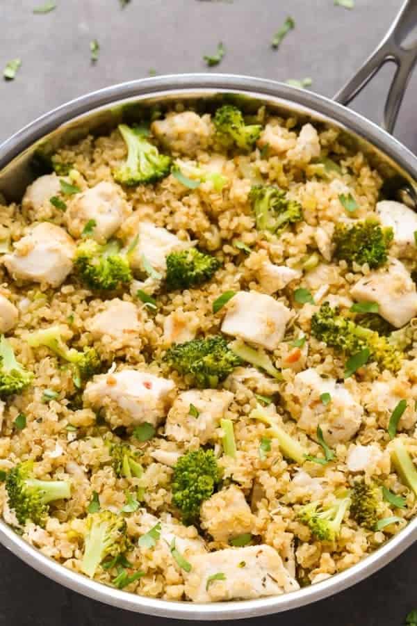 HEALTHY CHICKEN BROCCOLI QUINOA