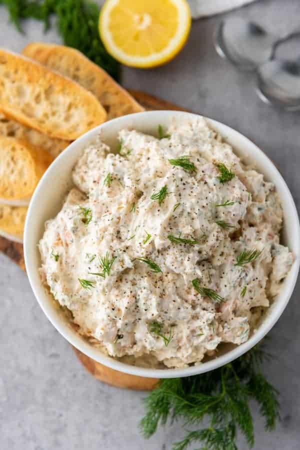 SMOKED SALMON CREAM CHEESE DIP