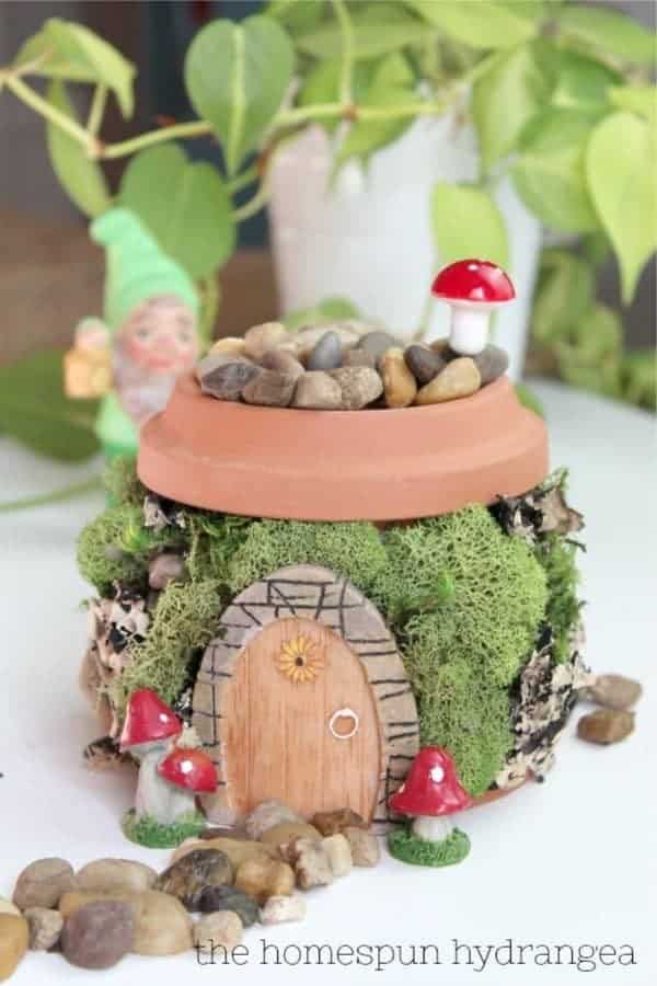 Upcycled Flower Pot Fairy Garden House