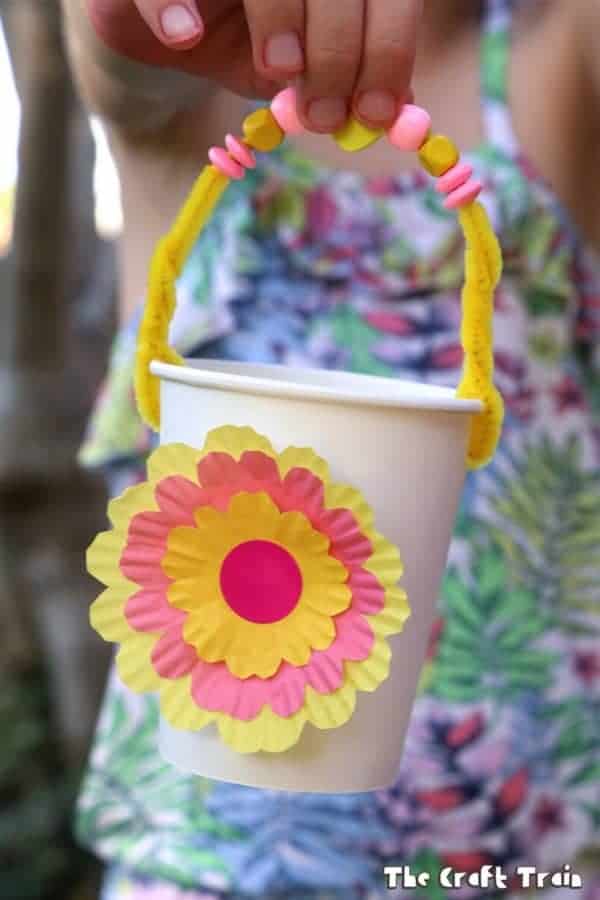 Paper Cup & Pipe Cleaner Summer Craft