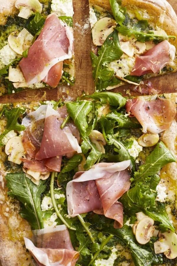 PESTO PIZZA WITH ARUGULA & PROSCIUTTO