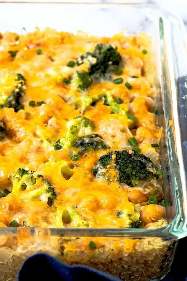 HEALTHY BROCCOLI QUINOA CASSEROLE