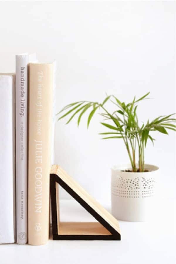 DIY Wood Triangle Bookend Tutorial