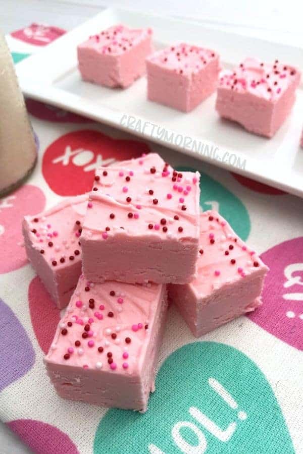 2-INGREDIENT STRAWBERRY FUDGE