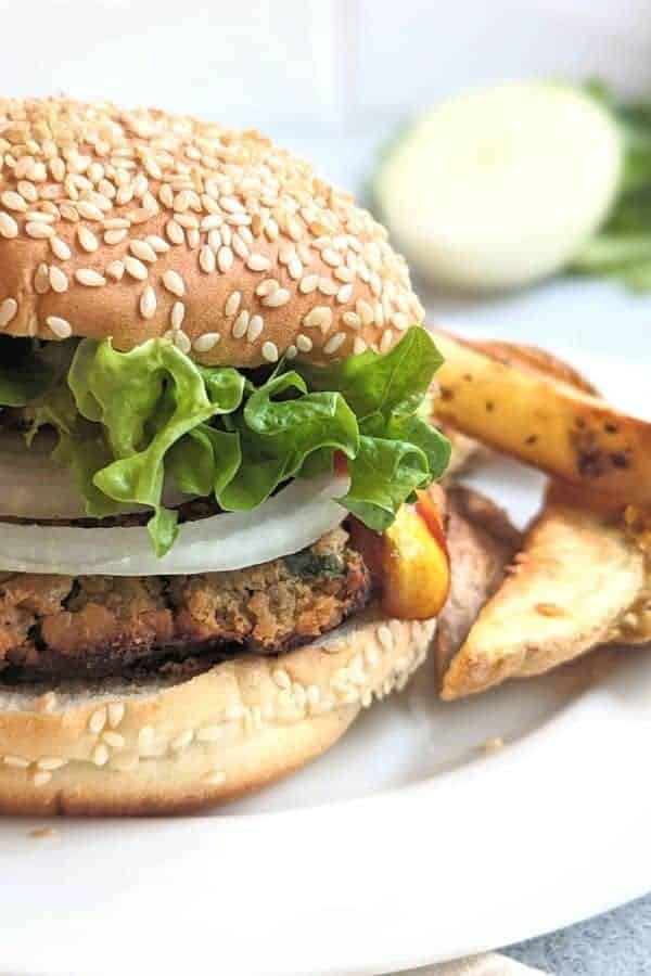 HOMEMADE VEGGIE BURGER