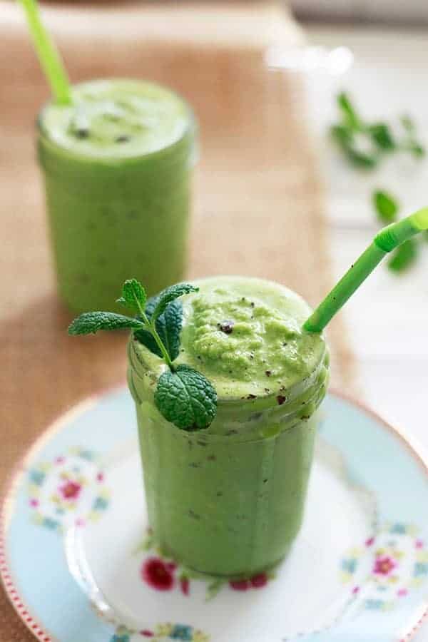 HEALTHY MINT CHIP MILKSHAKE