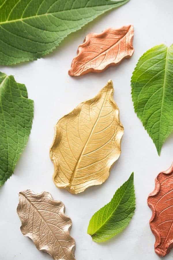 LEAF CLAY DISH