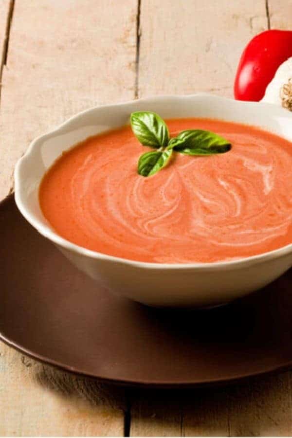 CREAMY TOMATO BASIL SOUP