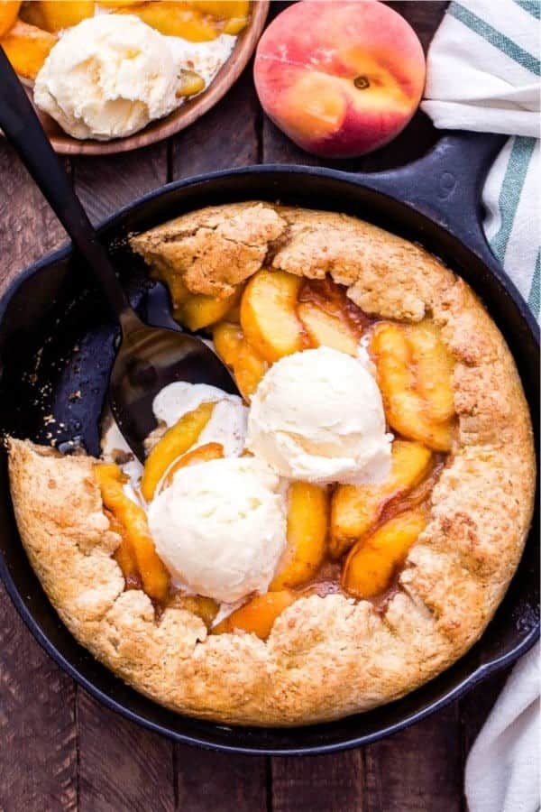 Skillet Peach Cobbler