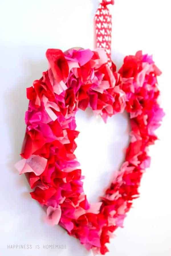 TISSUE PAPER WREATH