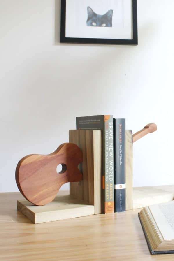 DIY GUITAR SCRAP WOOD BOOKENDS