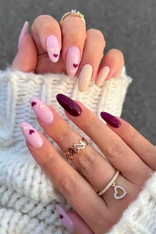 BURGUNDY AND BEIGE VALENTINE’S MANICURE