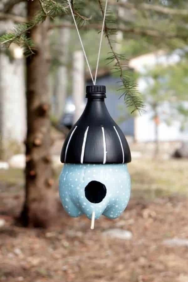 PLASTIC BOTTLE BIRD FEEDER