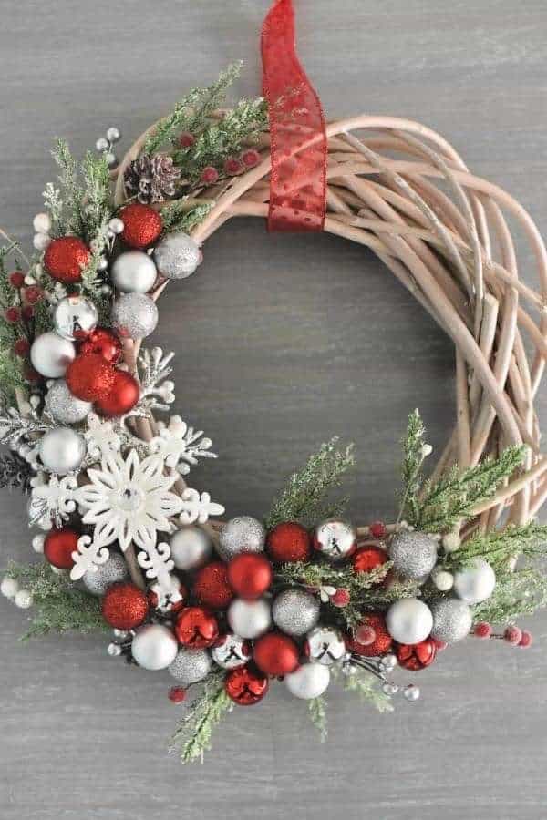 SNOWFLAKE WILLOW WREATH