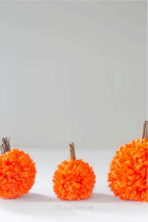 Easy Pom Pom Pumpkins