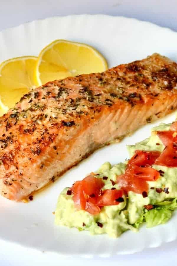 KETO AIR FRYER GARLIC BUTTER SALMON