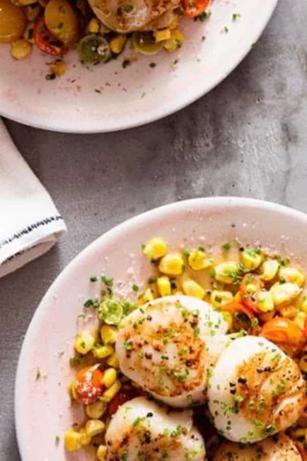 PAN-SEARED SCALLOPS WITH CORN SUCCOTASH