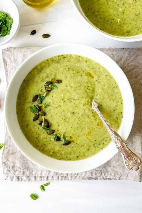 BROCCOLI ZUCCHINI SOUP