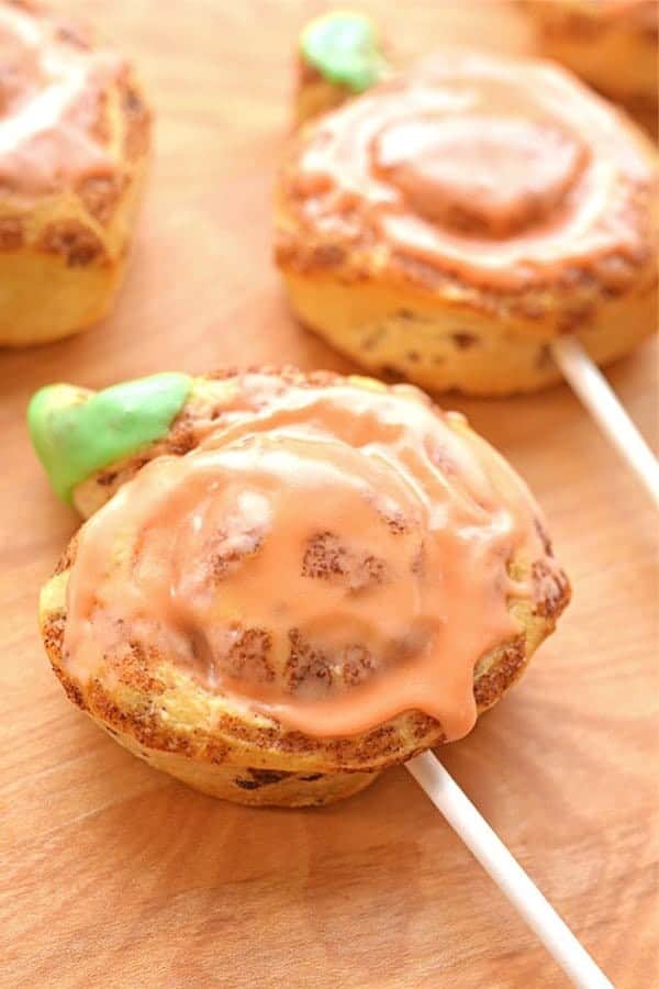 Cinnamon Roll Pumpkin Pops