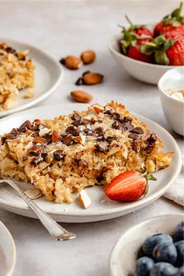 Healthy Almond Joy Baked Oatmeal