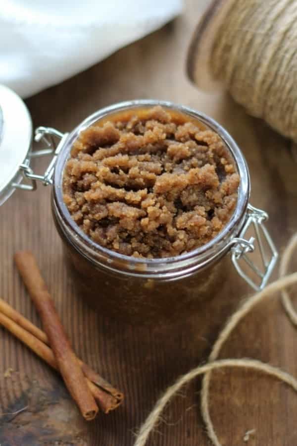 DIY GINGERBREAD BROWN SUGAR SCRUB