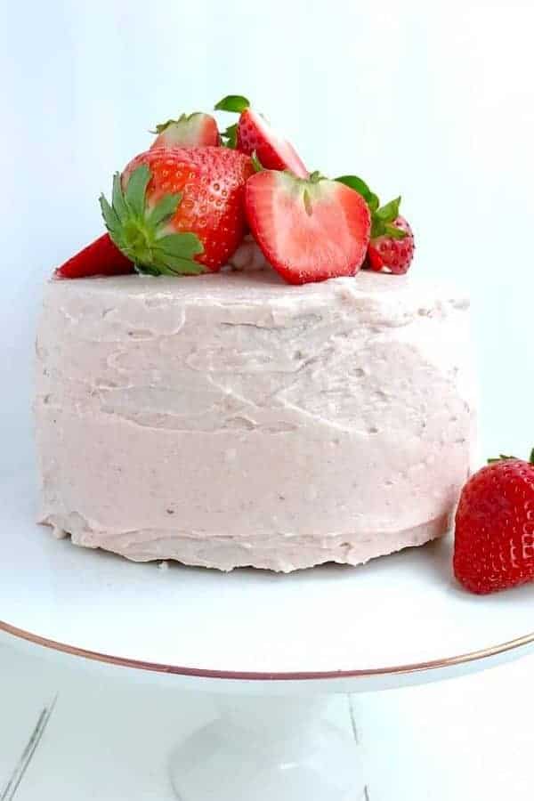 STRAWBERRY ALMOND FLOUR CAKE