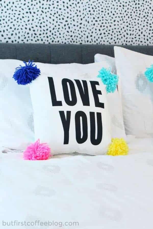 DIY POM POM PILLOW WITH TEXT