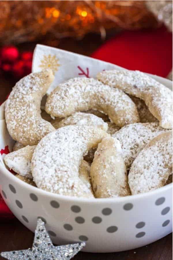 German Vanilla Crescent Cookies