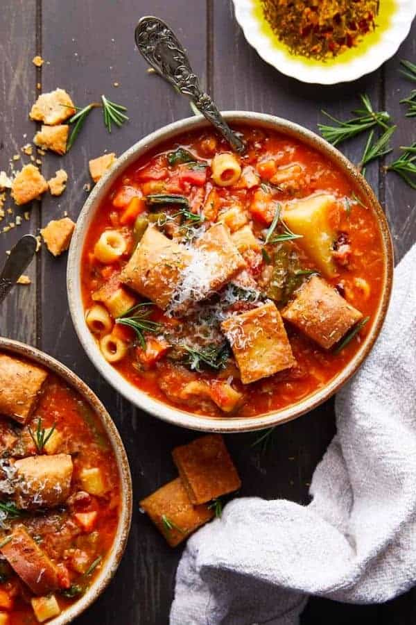 DUTCH OVEN MINESTRONE