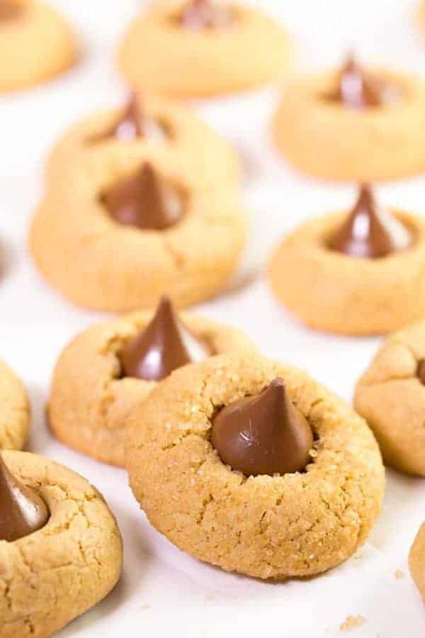 PEANUT BUTTER BLOSSOMS (GLUTEN-FREE)