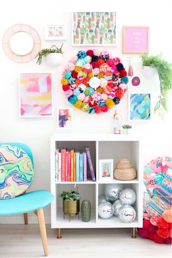 DIY Colorful Yarn Clock